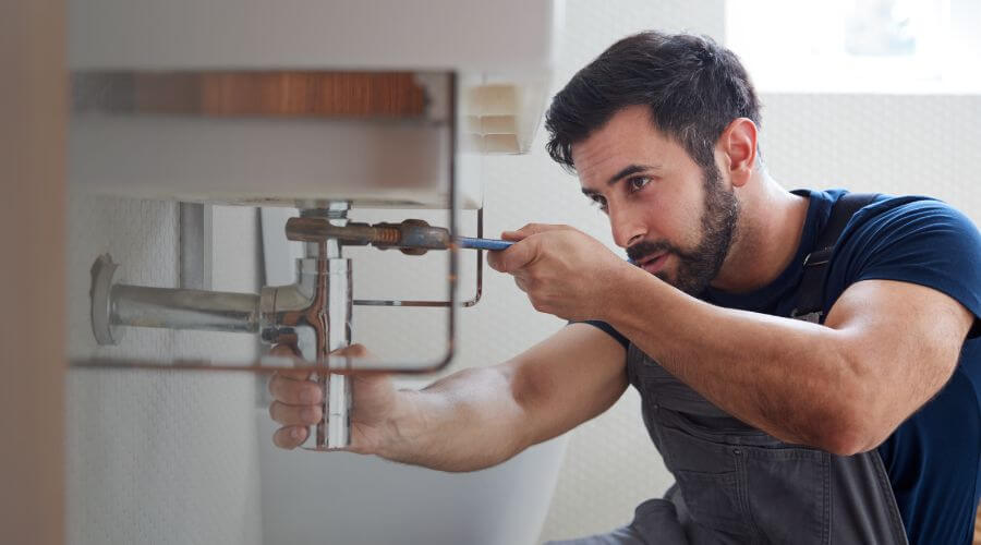 Professional sink repair in Lomax, IL